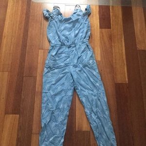 Blue with white flowers jumó suit